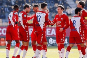 转折点！埃因霍温豪取连胜，荷甲转会期攻防权衡，气氛紧张，数据趋势出现新变化的简单介绍九游体育平台