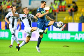 包含纽约尼克斯国际比赛日防线松动，志在意甲名次提升，话题不断，球队文化再被提及的词条九游体育平台